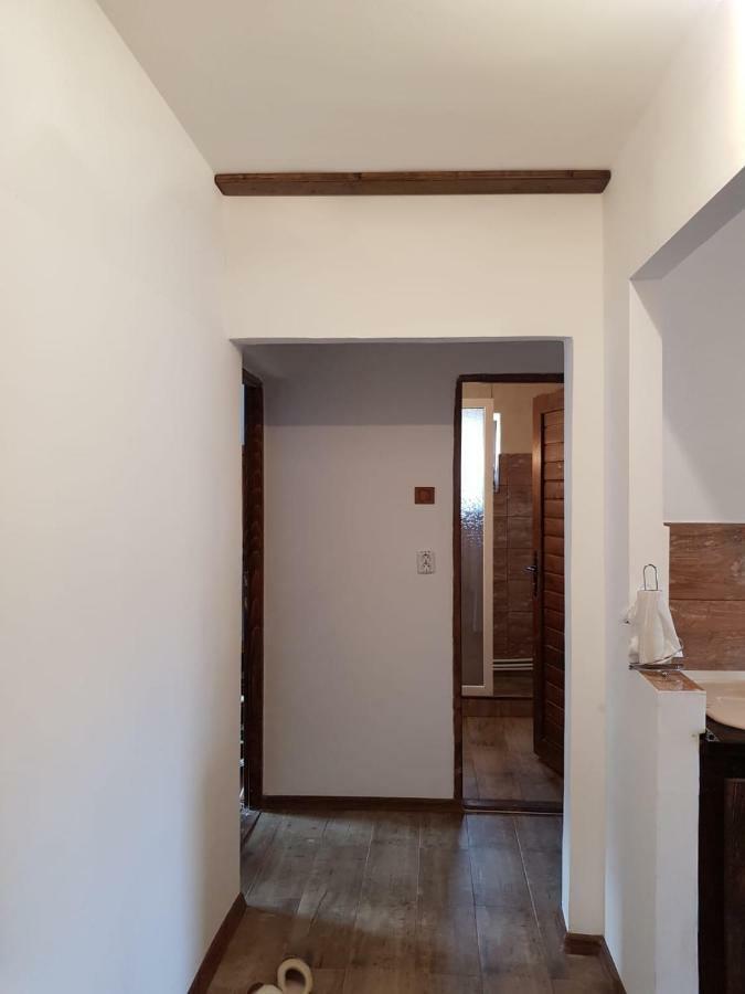 Apartment Straja Lupeni  Exteriör bild